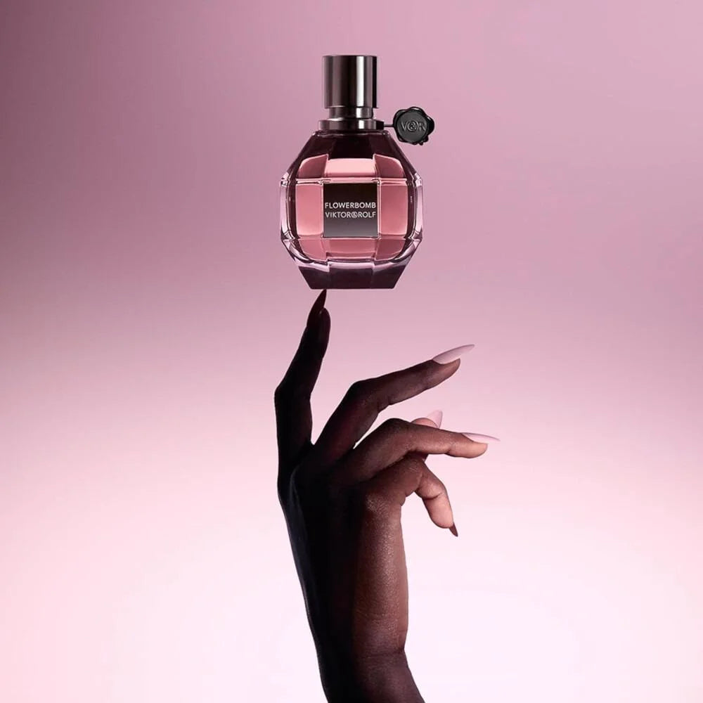 Flower Bomb (Ladies 50ml EDP) by Viktor & Rolf